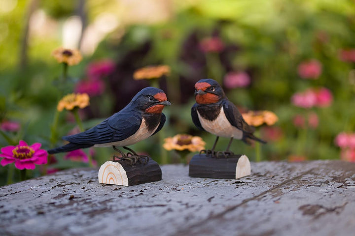 WILDLIFEGARDEN Wildlife Garden WG4438 DecoBird Hausschwalbe - Handgeschnitzter Dekorative Vogel aus