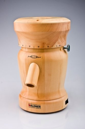 Waldner Osttiroler Getreidemühle Lady in Zirbel