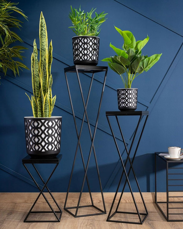Pflanzenständer Metall 100 cm Hoch - Stabiler und Fester Blumenhocker mit Schwarz MDF-Platte auf Rob