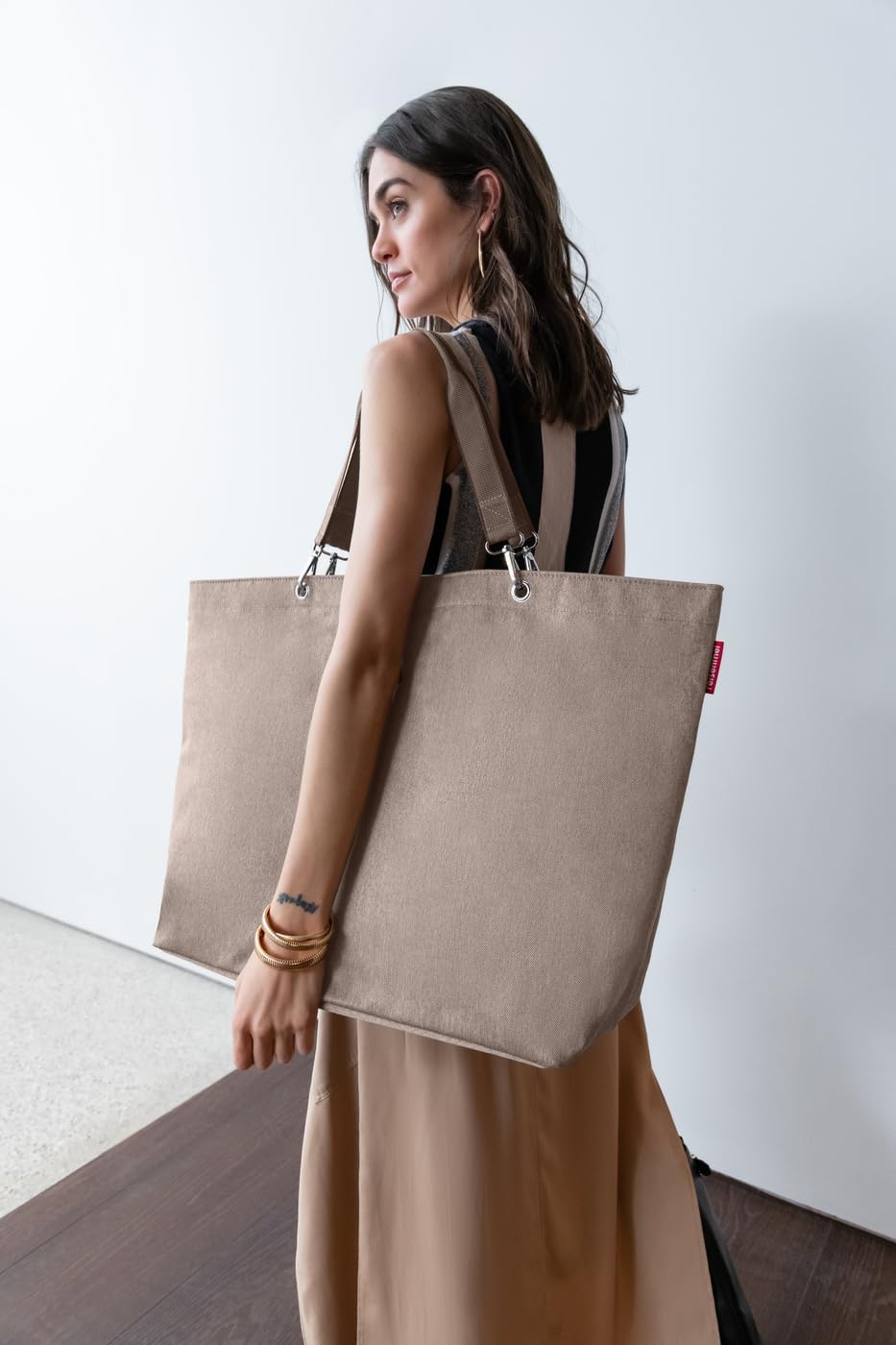 reisenthel shopper XL – Geräumige Shopping Bag und edle Handtasche in einem – Aus wasserabweisendem