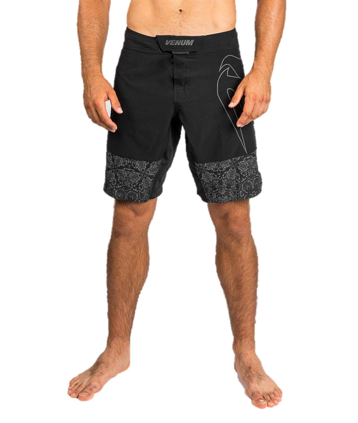Venum Herren Shorts XXL Schwarz / Schwarz, XXL Schwarz / Schwarz