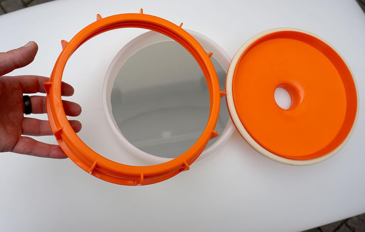 Lebensmittelechtes Getränkefass Mostfass Gärfass Fischer (100 Liter oval mit NW15 Auslaufhahn), 100