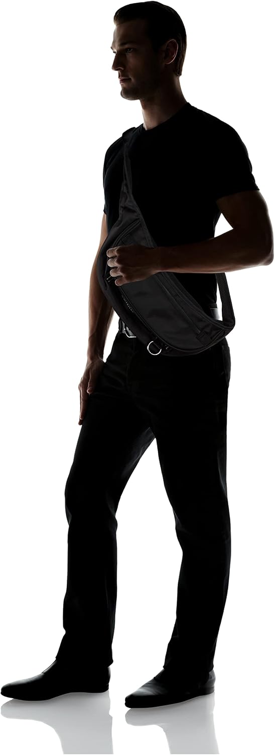 Calvin Klein Jeans Herren Umhängetasche Ultralight Sling Klein Jeans, Schwarz (Black), Einheitsgröss