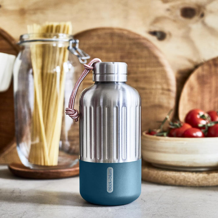 black+blum Explorer Isolierflasche, klein, ozean, 650 ml 650 ML Ozean, 650 ML Ozean