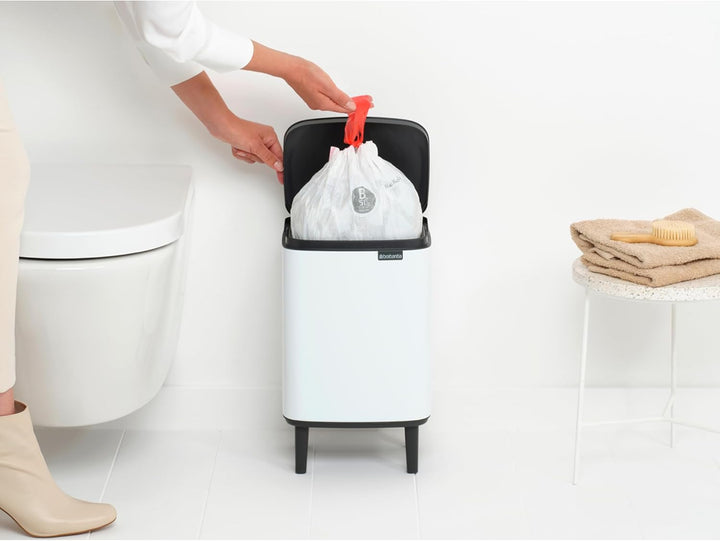 Brabantia - Mülleimer Bo Hi 7L mit Soft-Close-Deckel, herausnehmbarem Inneneimer und Transportgriff