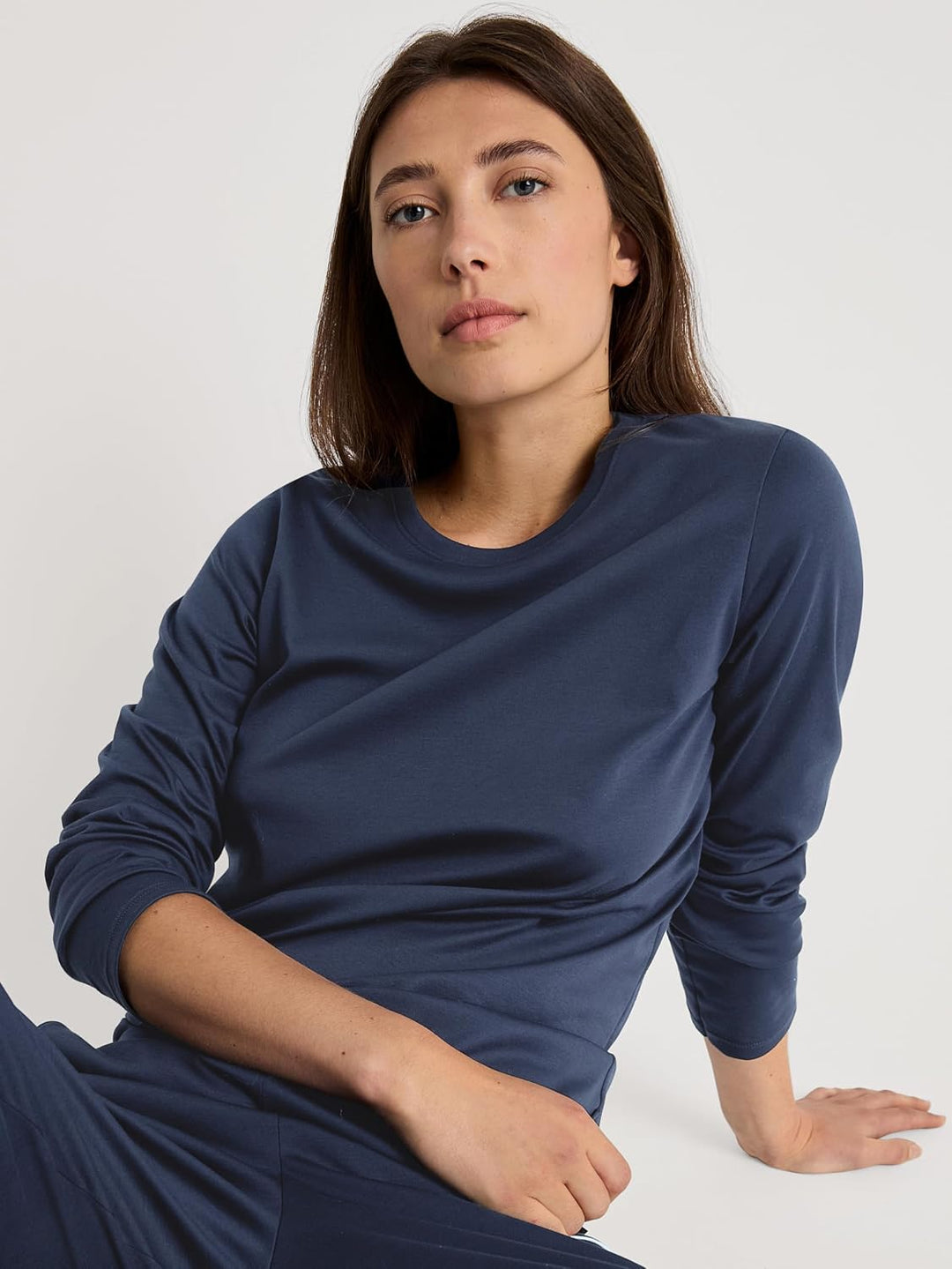 CALIDA Favourites Langarmshirt, V-Neck Damen, aus 100% Supima-Baumwolle, Peacoat Blue