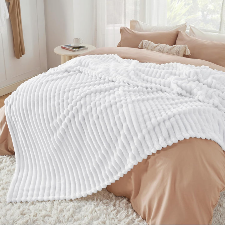 BEDSURE Kuscheldecke für Zimmer Deko - Wolldecke & Fleecedecke, Sofadecke, Weiche Warme Grobe Kordde