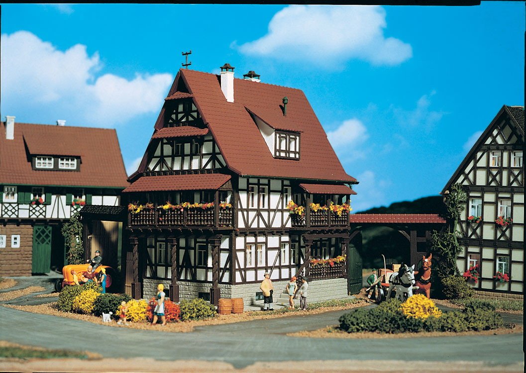 Vollmer 43732 Winzerhaus mit Hoftor