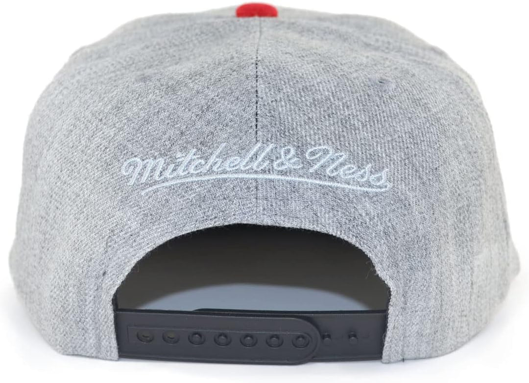 Mitchell &amp; Ness NBA Team Arch Snapback Cap Chicago Bulls Grey/Black