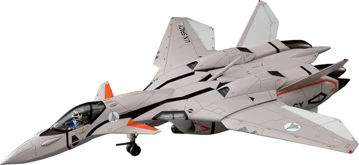 VF-11B Thunderbolt `Macross PLUS` (Plastic model) 1/72