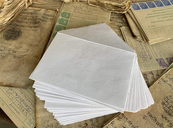 Wanderings Elfenbein Papierumschläge - 13 x 18cm - Handgemachte Umschläge Mit Rauer Kante - 25 Stück