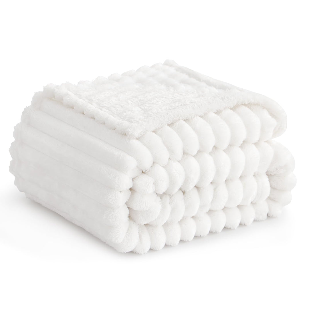 RUIKASI Kuscheldecke Flauschig Decke Weiss - 150x200cm Fleecedecke Sofadecke Couchdecke für Wohnzimm