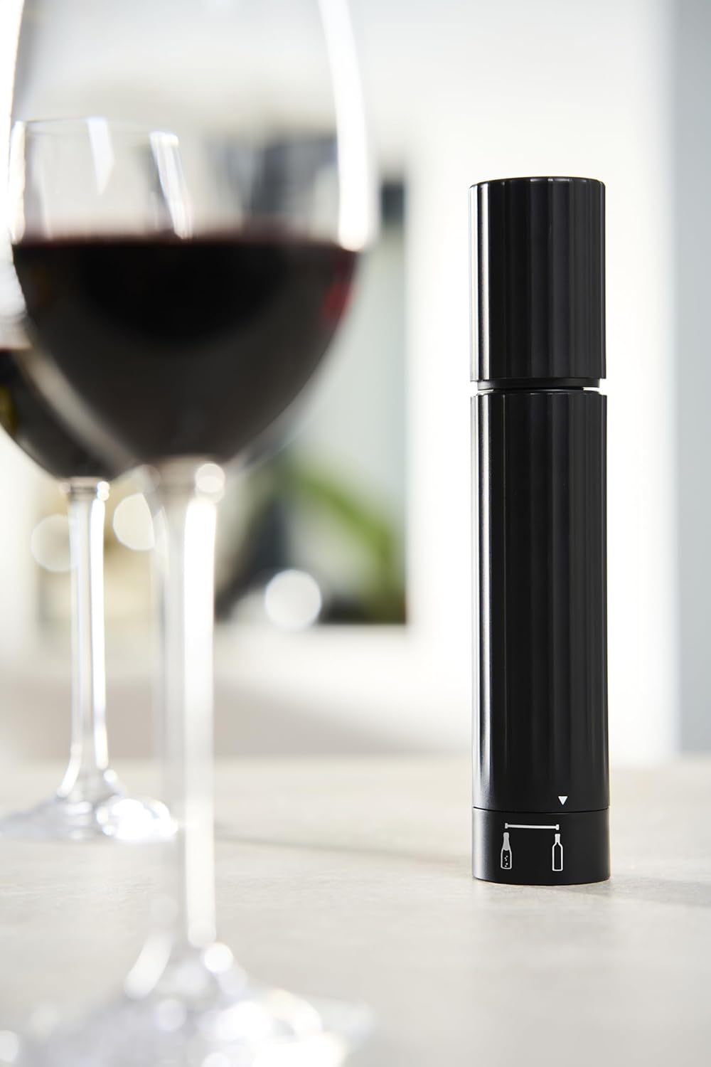 PEUGEOT - Manuelle Vakuumpumpe Preserve ABS-Finish - Doppelfunktion für Wein &amp; Schaumwein - 3 Weinve