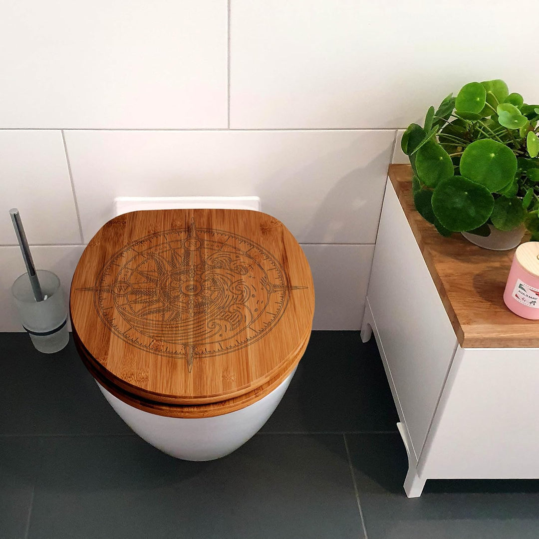 banjado® Hochwertig gravierter Design WC Sitz Bambus Absenkautomatik Kompass/Toilettendeckel mit Abs