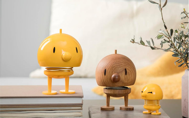 Hoptimist Bumble, Wackelfigur Deko Skandinavisch, Deko Wohnzimmer, Schreibtisch Deko, Büro Gadgets,