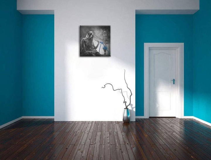 Pixxprint Frau neben Shisha als Leinwandbild/Grösse: 70x70 cm/Wandbild/Kunstdruck/fertig bespannt, 7