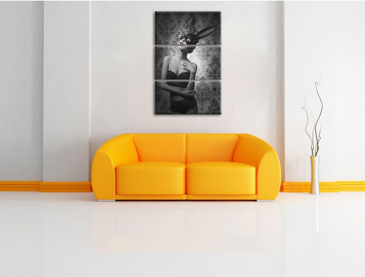 Pixxprint Maskierte attraktive Frau als Leinwandbild/Grösse: 3 Teilig (120x80 cm) cm/Wandbild/Kunstd