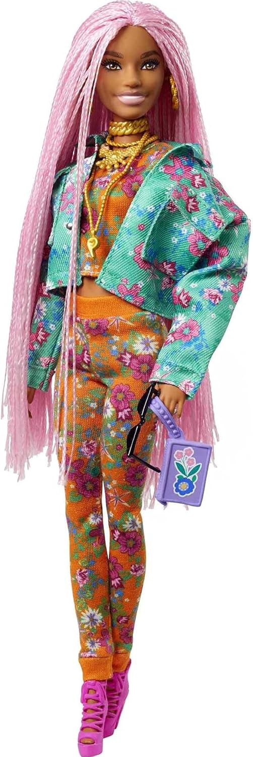 Barbie GXF09 - Extra Puppe, Pinke Flechtzöpfe, in Floral bedruckter Jacke &amp; Hose, DJ Haustier-Maus,