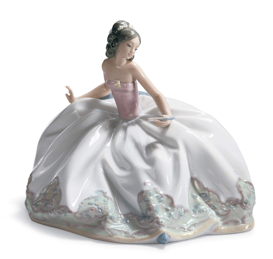 LLADRÓ Frauen-Figur Auf Dem Ball. Frau. Porzellan.