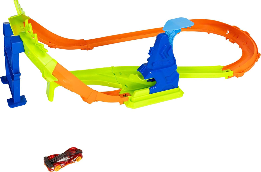 Hot Wheels Spielzeugauto, Stunt Tracks Sprung-Rennstrecke mit Die-Cast-Fahrzeug im Massstab 1:64, 18