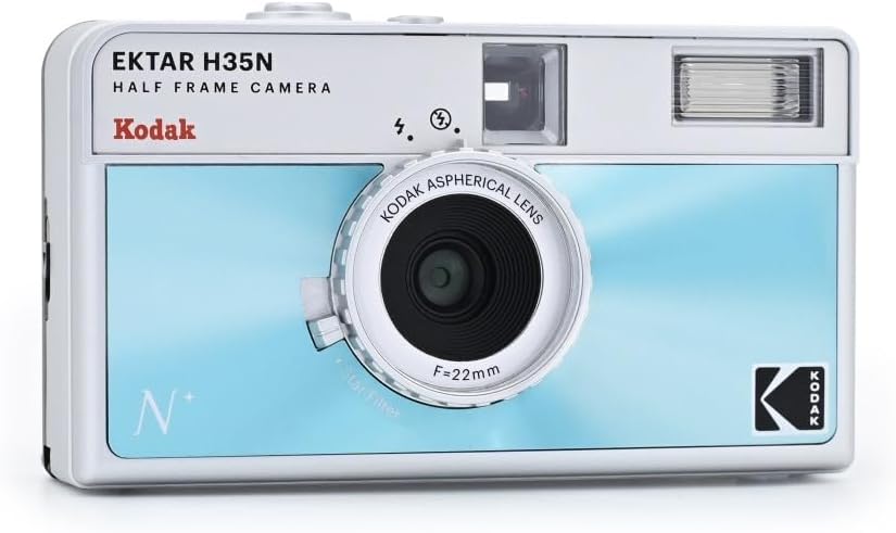 KODAK EKTAR H35N Halbformat-Filmkamera-Set mit Kodak Ultramax 400/24EXP 35 mm Rollfilm (Blau glasier