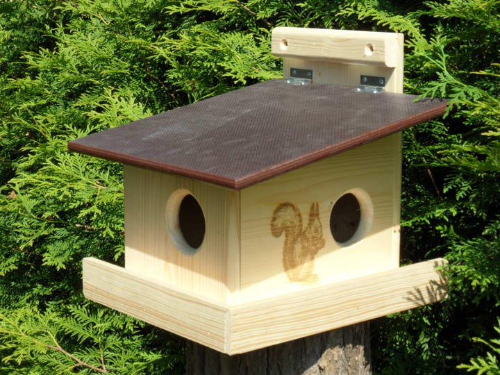 Eichhörnchenfutterhaus Nistkasten Eichhörnchenkobel, von Hand gefertigt im Bayerischen Wald XXXL