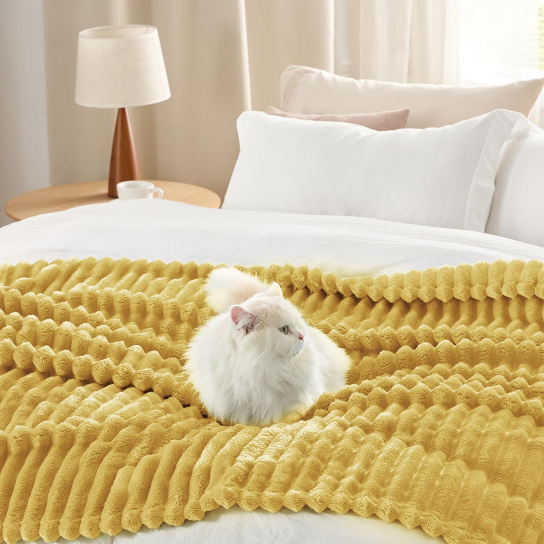 BEDSURE Kuscheldecke für Zimmer Deko - Wolldecke & Fleecedecke, Sofadecke, Weiche Warme Grobe Kordde