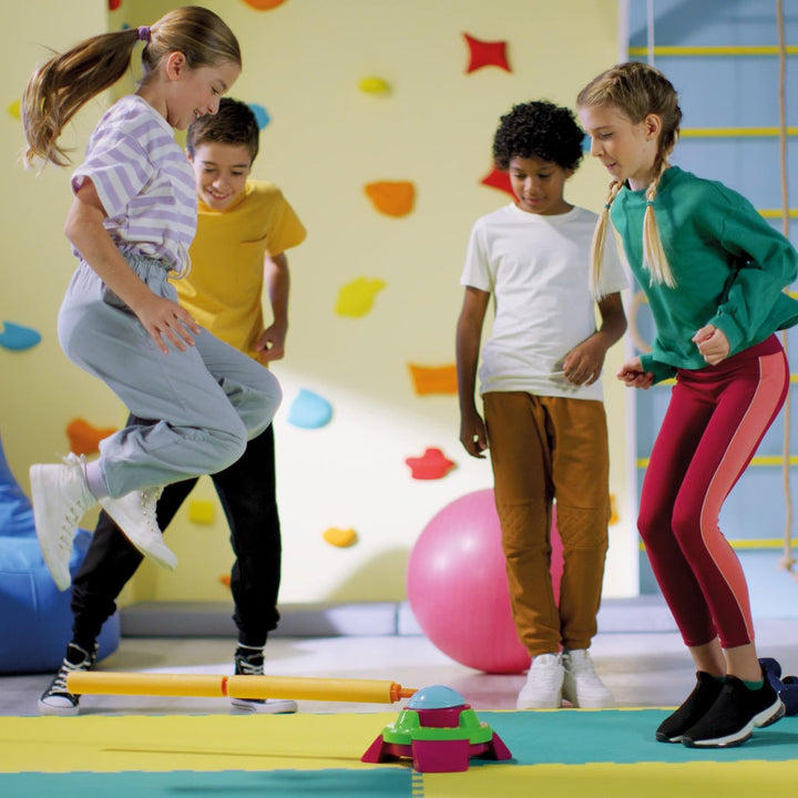 Stay Active Jump It Wipeout Musical Jump Challenge Familien-Fitnessspiel mit drehbarem Weichschaumar