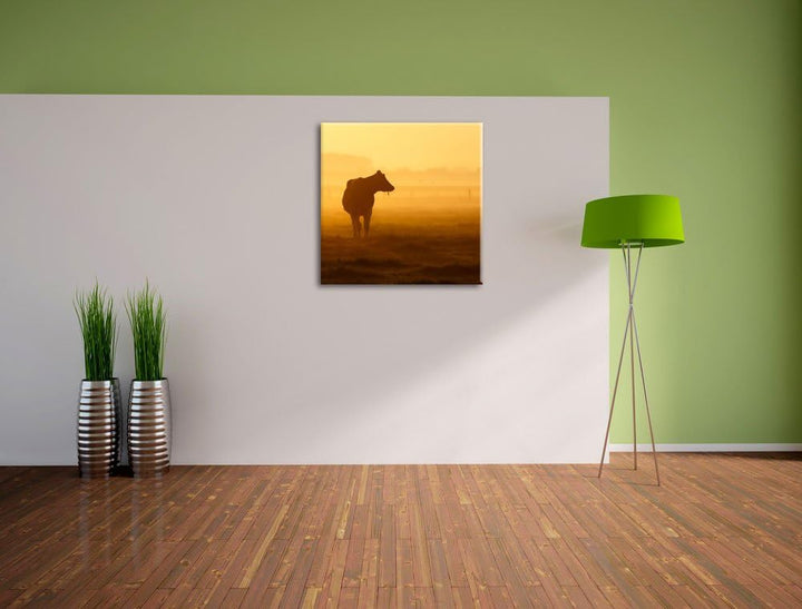 Pixxprint eine fressende Kuh auf der Weide, Format: 70x70 auf Leinwand, 70x70