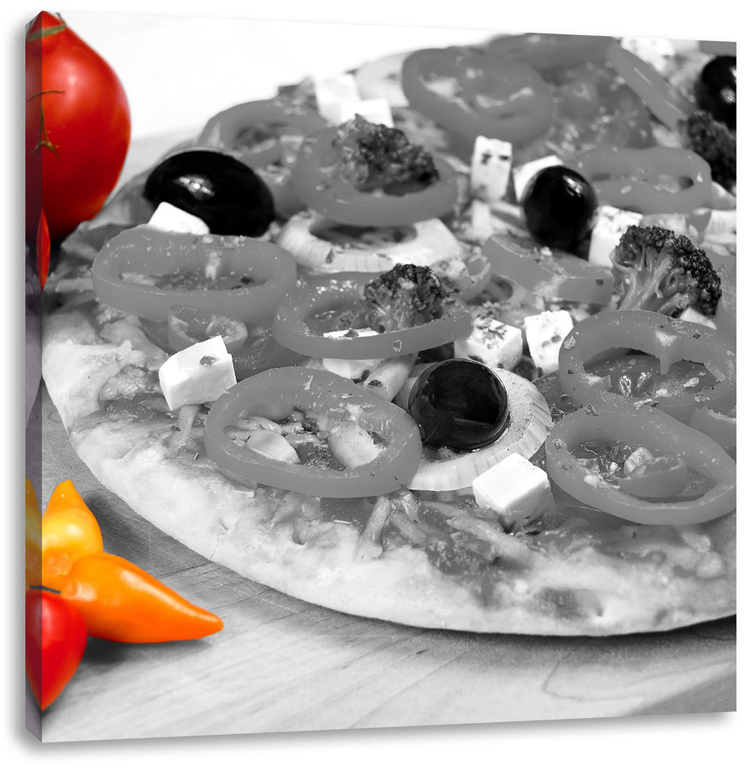 Frische Pizza mit Oliven,Format: 70x70 als Leinwandbild, tolle Bilder fertig auf Holzrahmen gespannt