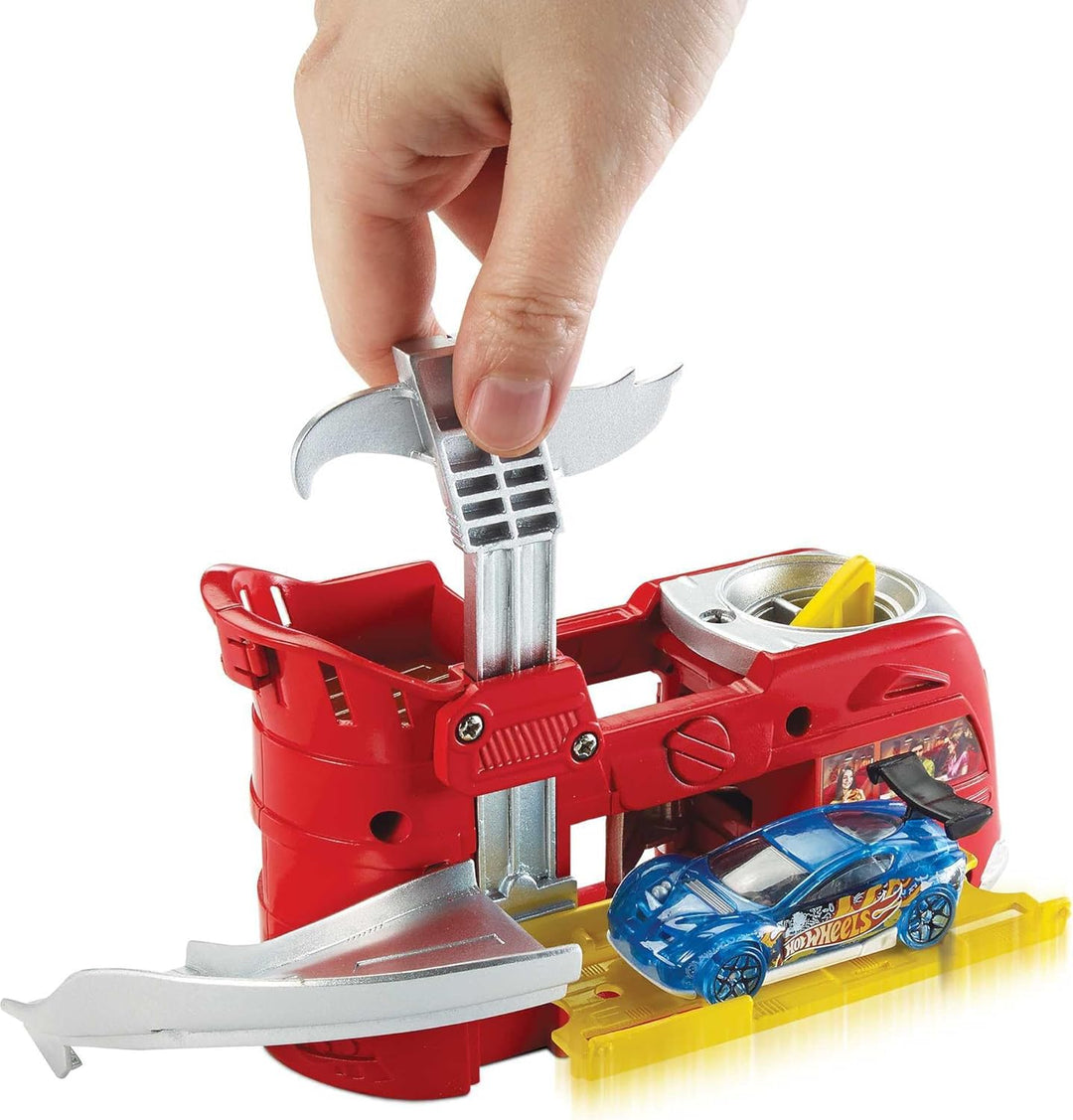 Hot Wheels Dine &amp; Dash Playset