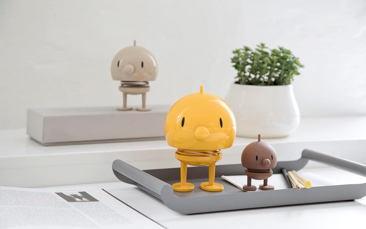 Hoptimist Bumble, Wackelfigur Deko Skandinavisch, Deko Wohnzimmer, Schreibtisch Deko, Büro Gadgets,