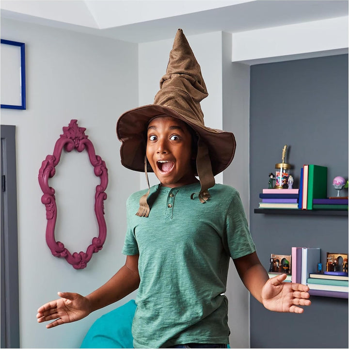 Wizarding World Harry Potter - Interaktiver Sprechender Hut mit Sound, Spielzeug für Kinder ab 5 Jah