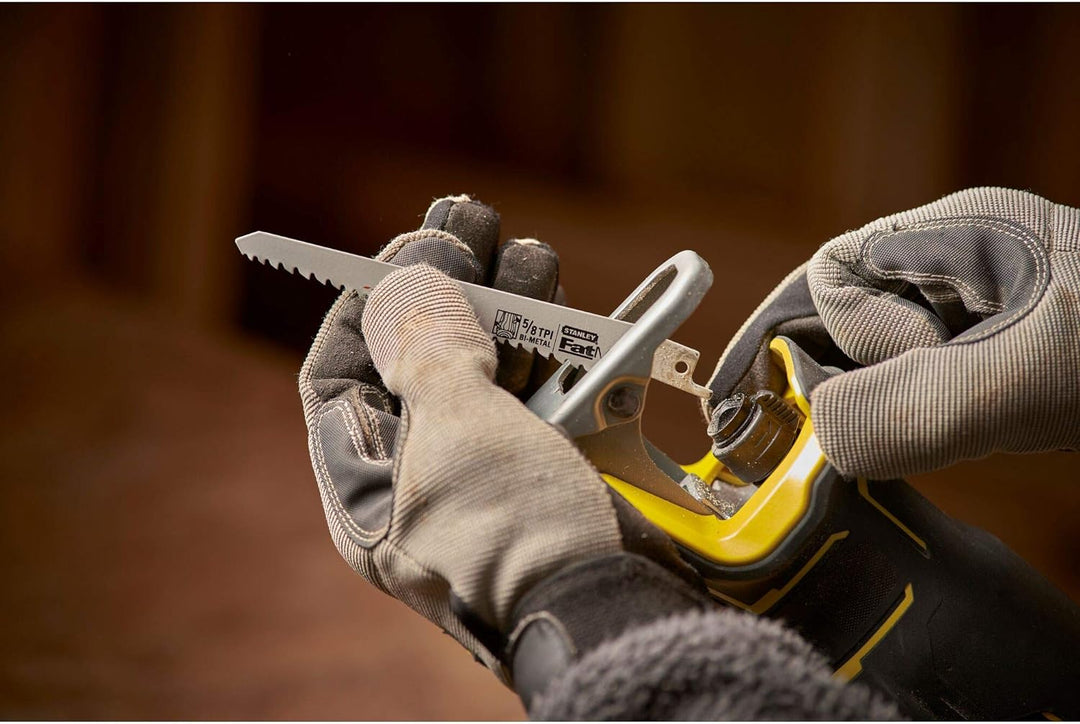 Stanley FatMax V20 Akku-Säbelsäge SFMCS310D2K (18V, 29mm Hublänge, bürstenloser Motor, variable Hubz