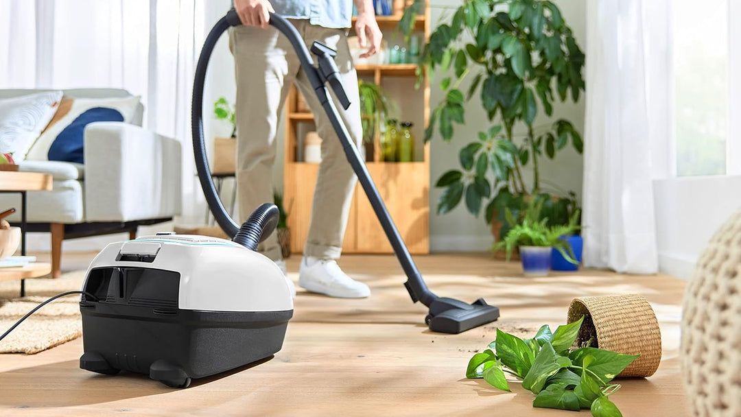 Bosch Serie 4 Staubsauger mit Beutel Weiss BGB38HYG1