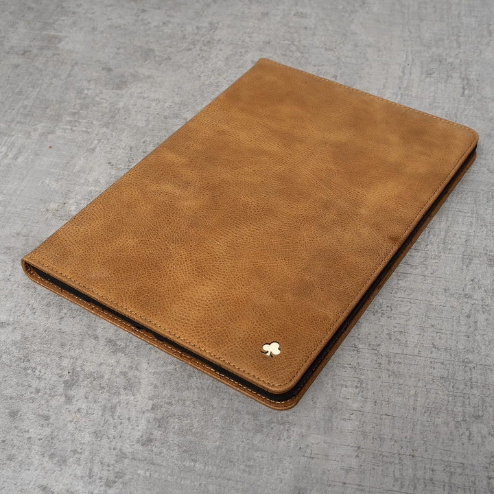 Porter Riley - Lederhülle für iPad 9.7 Zoll (6. 5. Generation) 2018/2017. Premium Echtleder Standhül