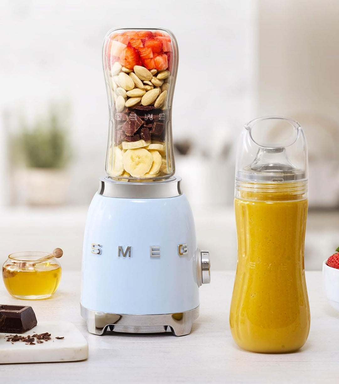 SMEG - Mini Liquidificadora Anni50, Creme PBF01CREU, Creme