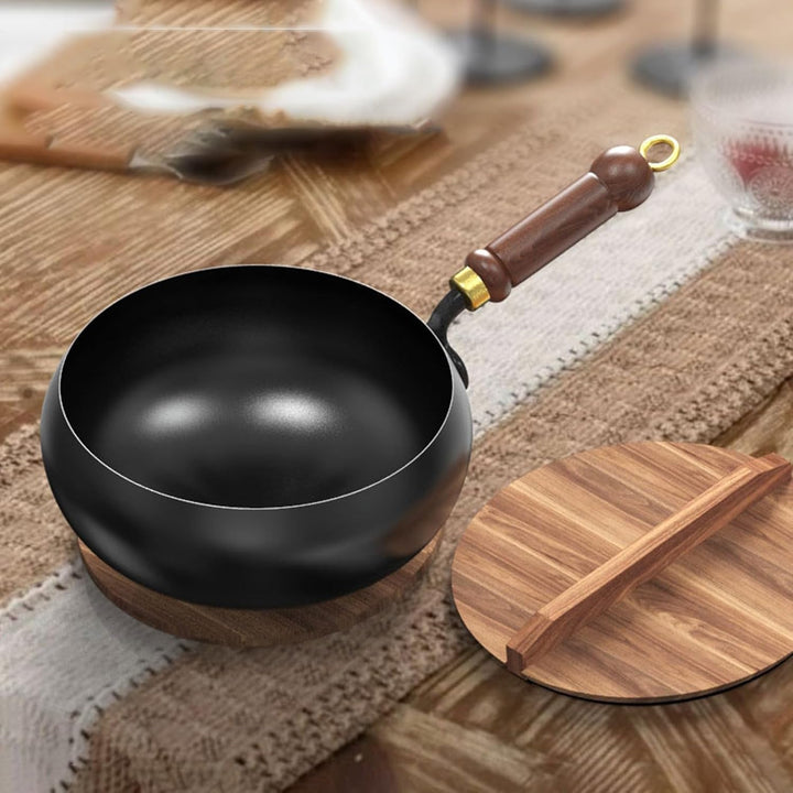 Hand Made Iron Pot with Wooden Handle, Hand-Forged Non-Stick Wok Pan, 24cm Cookware with Anti-Scaldi