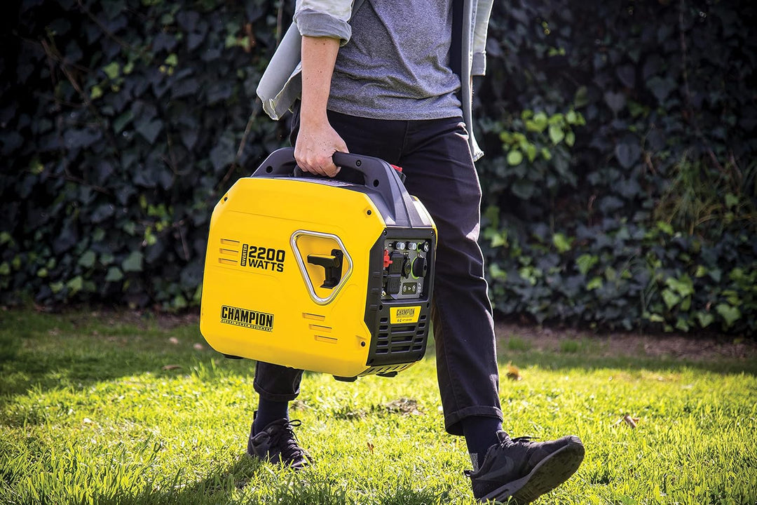 Champion Power Equipment Stromerzeuger The Mighty Atom (2200 W Inverter, nur Benzin, 58 dBA – 7 m En