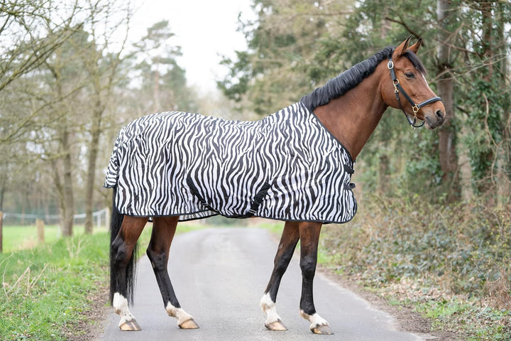 HKM 550677 Fliegendecke Zebra mit Kreuzgurt, M Weiss/Schwarz 125, Weiss/Schwarz 125