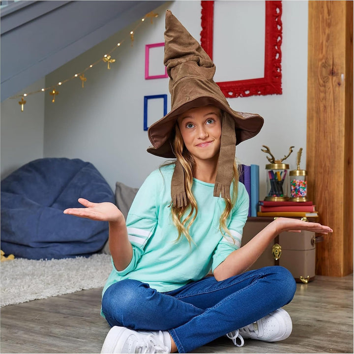 Wizarding World Harry Potter - Interaktiver Sprechender Hut mit Sound, Spielzeug für Kinder ab 5 Jah