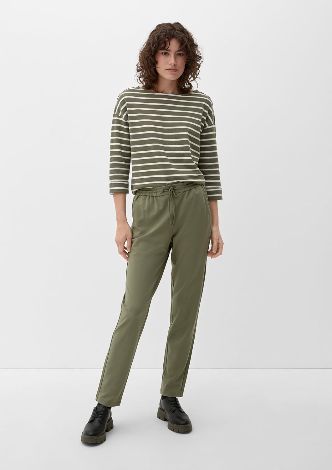 s.Oliver Slim: Jogpants mit elastischem Bund 38W / 28L 7928 Olive, 38W / 28L 7928 Olive