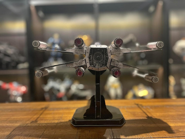 University Games Star Wars T-65 X-Wing Starfighter Modellbausatz U08556