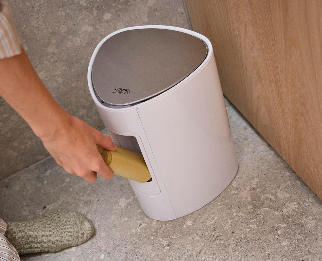 Joseph Joseph EasyStore 5L Treteimer, Edelstahl Mülleimer mit Mülltütenfach, Soft-Close, Bad &amp; Schla