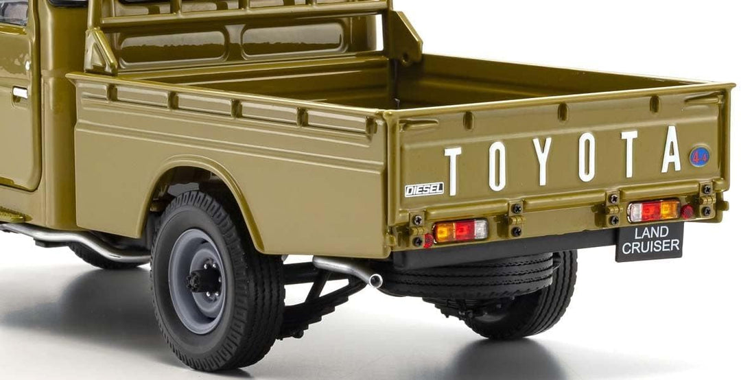 Toyota Land Cruiser 40 Pickup - 1:18 - Kyosho
