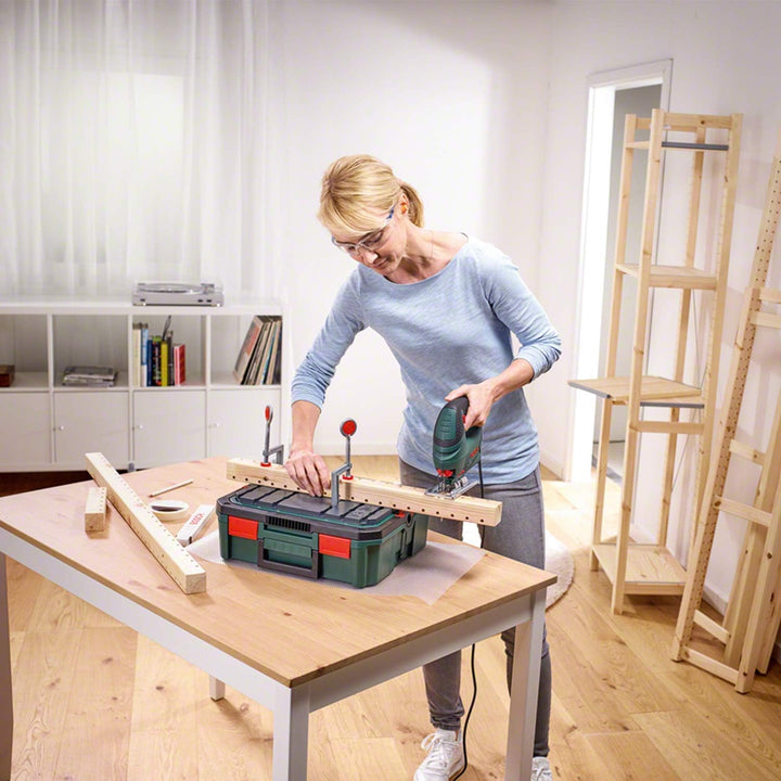 Bosch Workbox SystemBox mit integrierter Werkbank-Auflage (Grösse S, Zubehör für Bosch Stichsäge PST