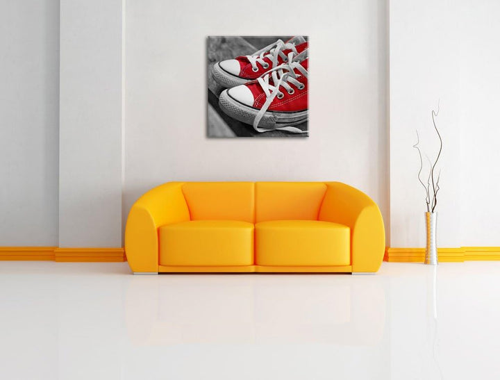 Pixxprint Coole rote Chucks Schuhe schwarz/weiss, Format: 70x70 auf Leinwand, 70x70