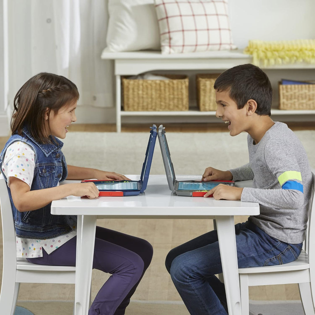 Hasbro Gaming Klassisches Brettspiel, Strategiespiel ab 7 Jahren, lustiges Kinderspiel für 2 Spieler