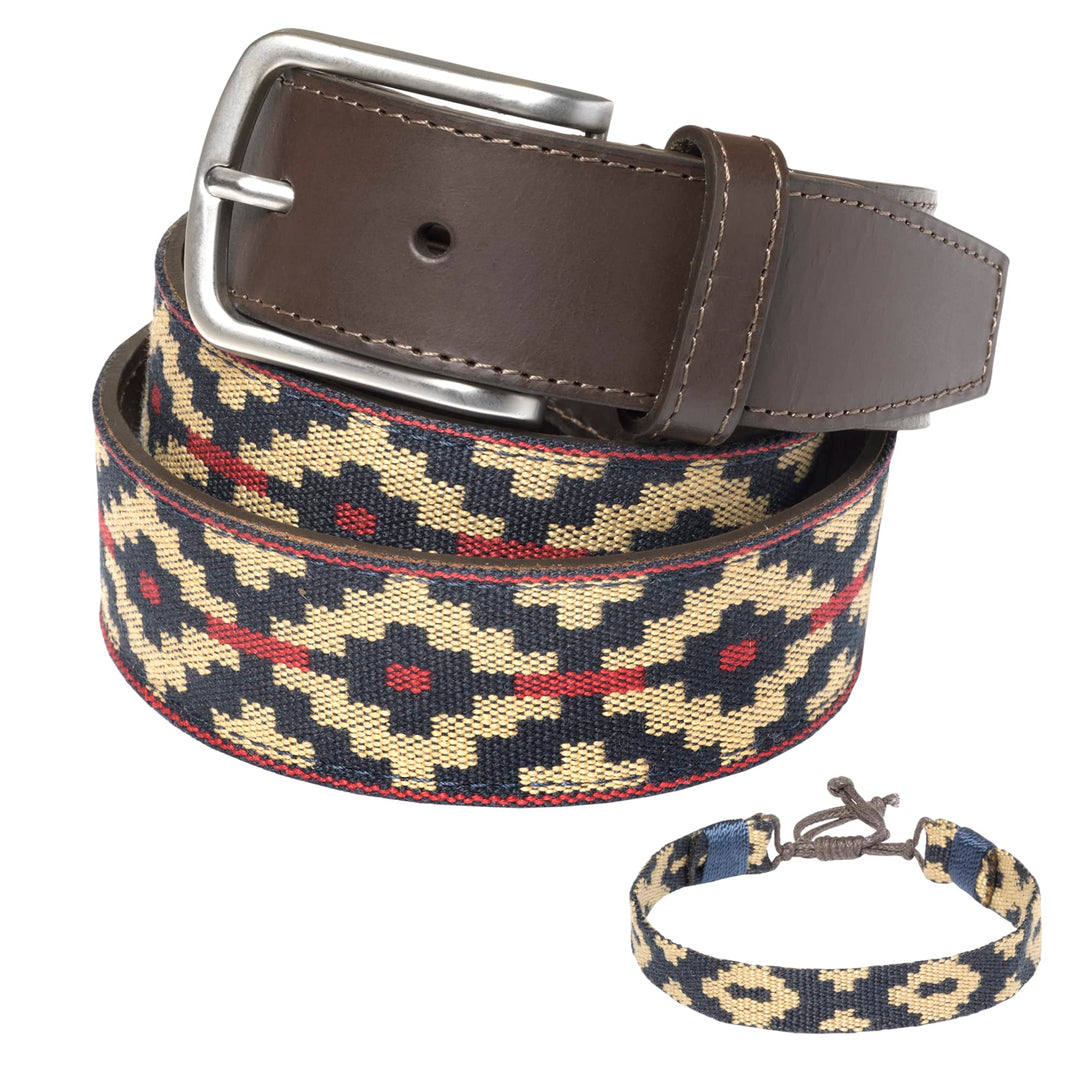 PELPE Argentinischer Ledergürtel mit passender Schnur und Lederarmband. Auf Leder gestickter Gürtel