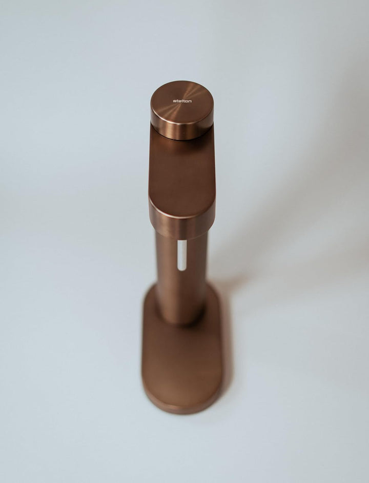 Stelton Brus Wassersprudler mit flasche, Premium Carbonator für Wasser mit CO2 - Einstellbare Sprude